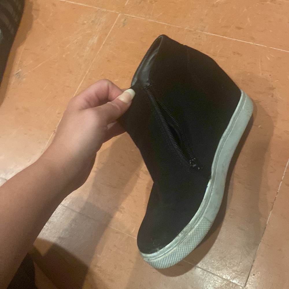 Heeled sneaker - Picture 2 of 3